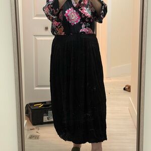 NWT Black Chalet et Ceci Midi Bubble Skirt